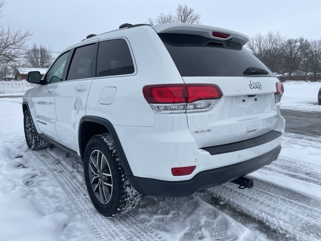 2020 Jeep Grand Cherokee Laredo E photo 3