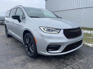 2026 Chrysler Pacifica SELECT AWD Passenger Van in Archbold, OH