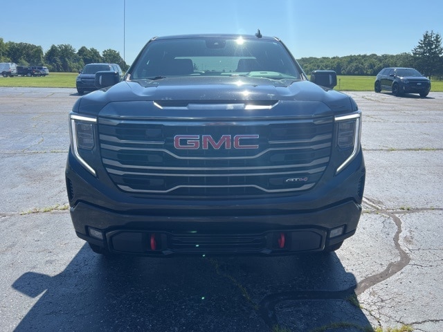 Used 2022 GMC Sierra 1500 AT4 with VIN 1GTPUEEL0NZ608915 for sale in Archbold, OH