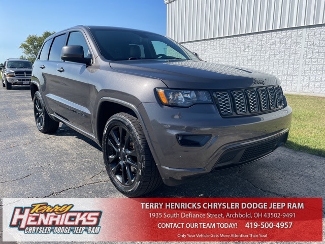 2025 Jeep Grand Cherokee Altitude photo 8
