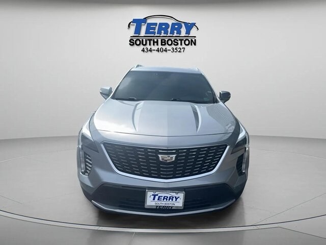 2023 Cadillac XT4 Premium Luxury photo 3