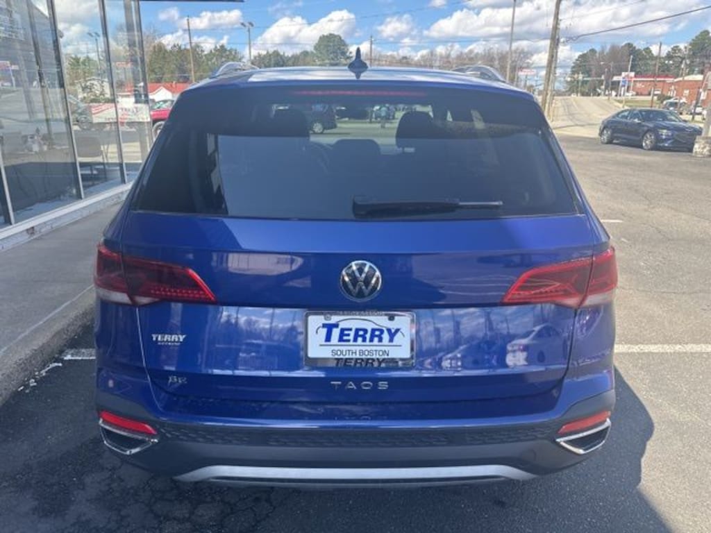 Used 2024 Volkswagen Taos 1.5T SE SUV