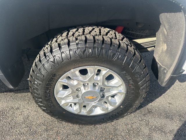 2024 Chevrolet Silverado 2500HD LTZ - Photo 19