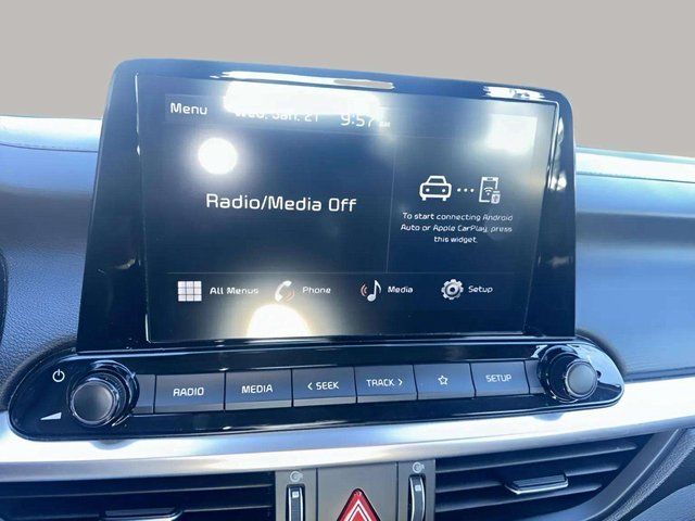 2023 Kia Forte LXS - Photo 11