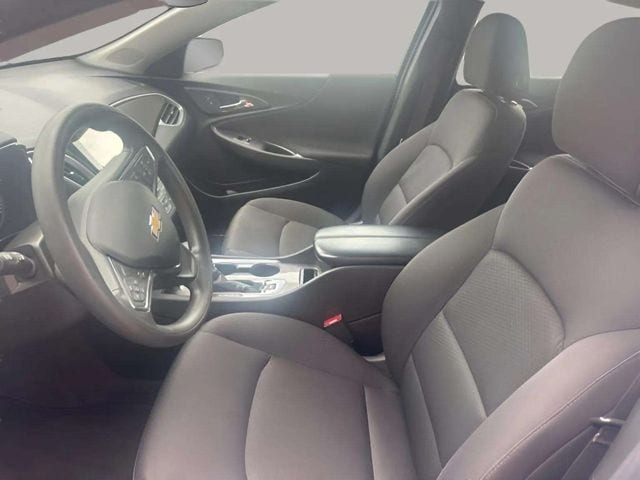 2023 Chevrolet Malibu 1LT - Photo 13