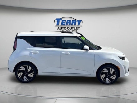 2023 Kia Soul GT-Line Hatchback