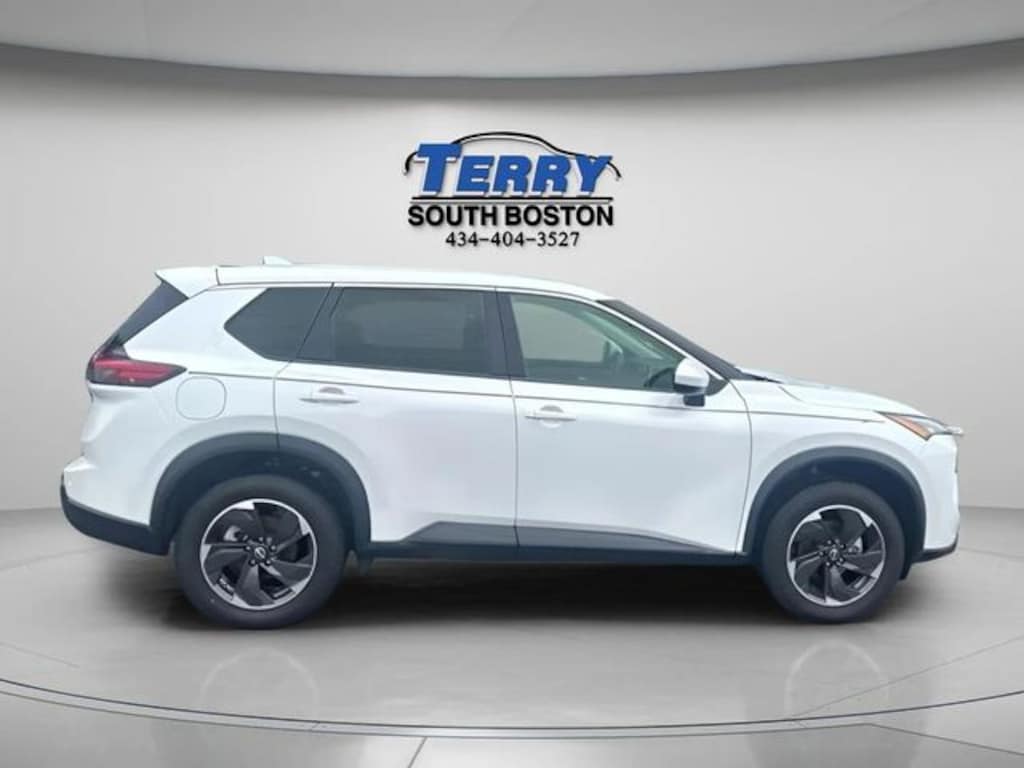 Used 2024 Nissan Rogue SV SUV