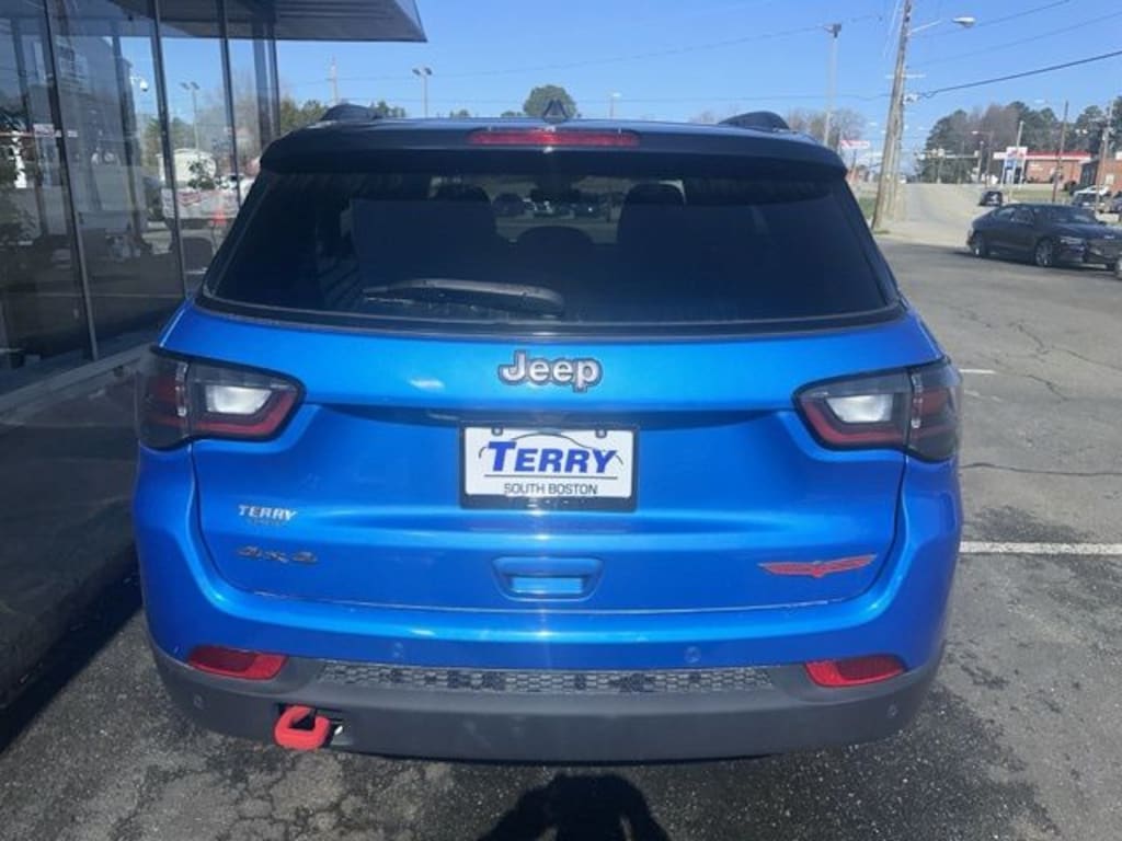 Used 2025 Jeep Compass Trailhawk SUV