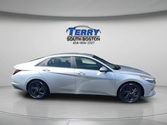 2023 Hyundai Elantra SEL Sedan