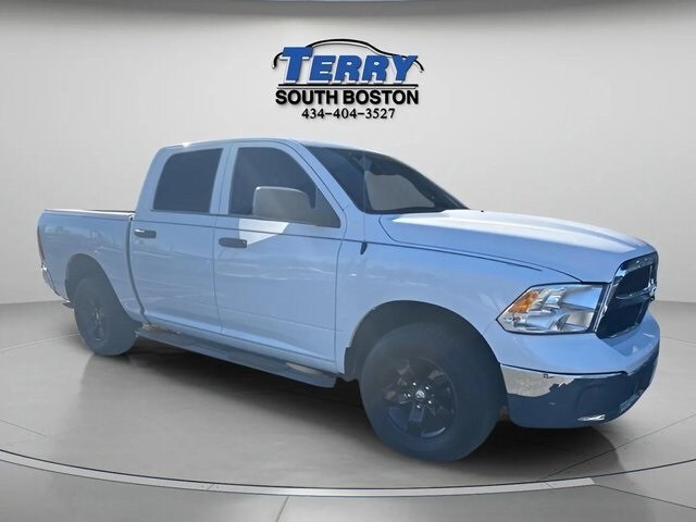 2022 Ram 1500 Classic Tradesman photo 2