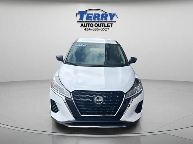2024 Nissan Kicks S photo 3