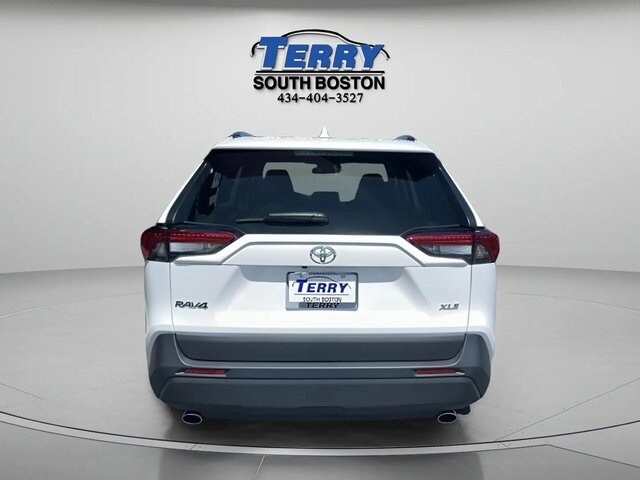 2024 Toyota RAV4 XLE photo 4