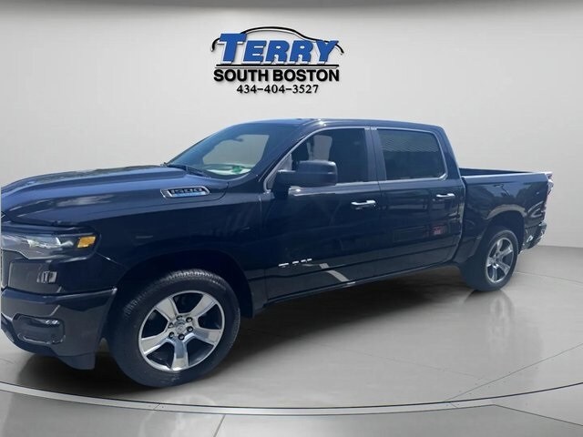 2025 Ram 1500 Tradesman photo 3