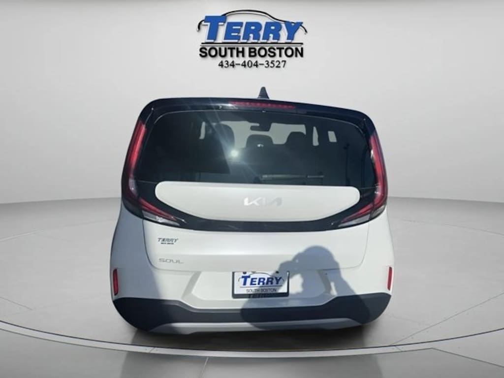 Used 2024 Kia Soul LX Hatchback