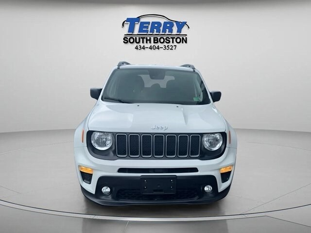2022 Jeep Renegade Latitude photo 2