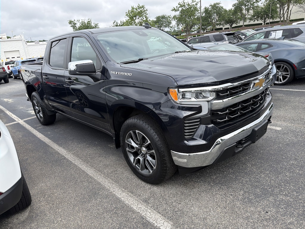 Used 2023 Chevrolet Silverado 1500 LT Pickup