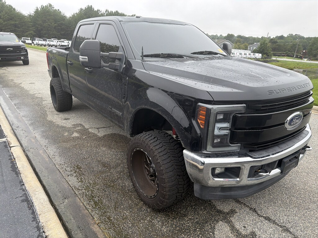 Used 2017 Ford Super Duty F-250 SRW Lariat Pickup