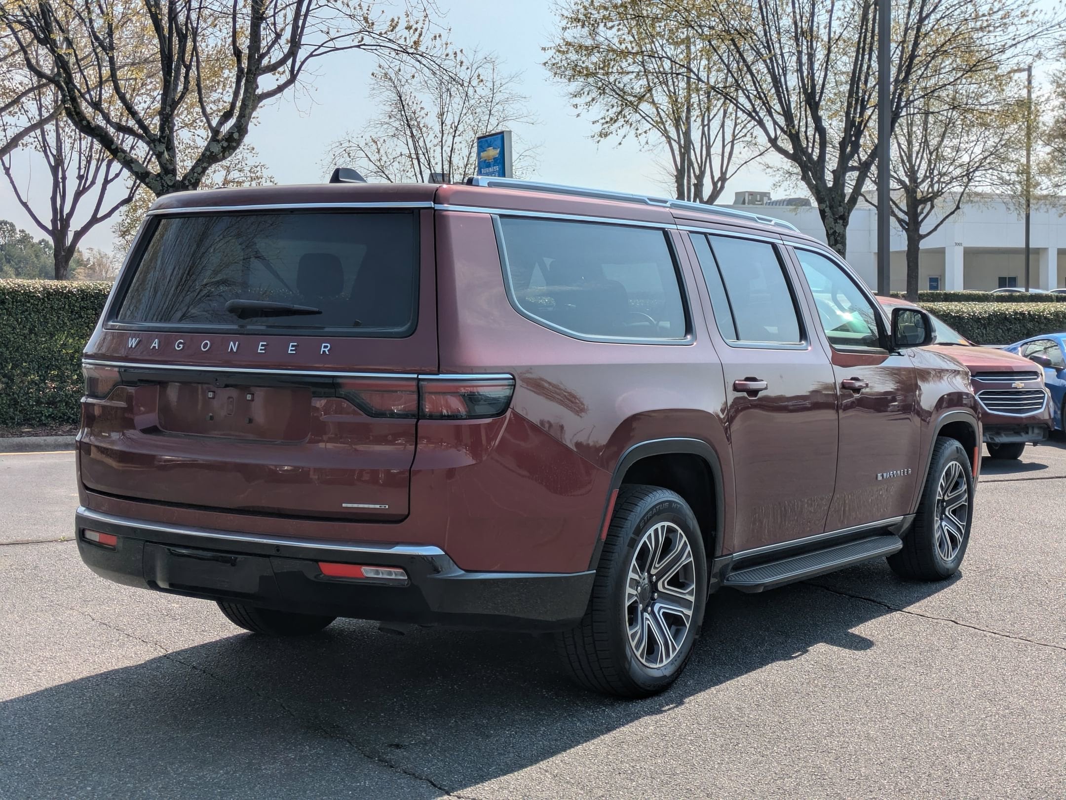 2024 Jeep Wagoneer L Series II photo 3