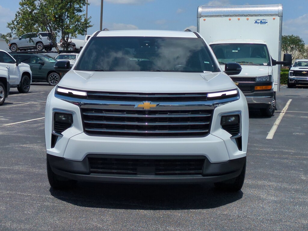Used 2025 Chevrolet Traverse AWD LT SUV