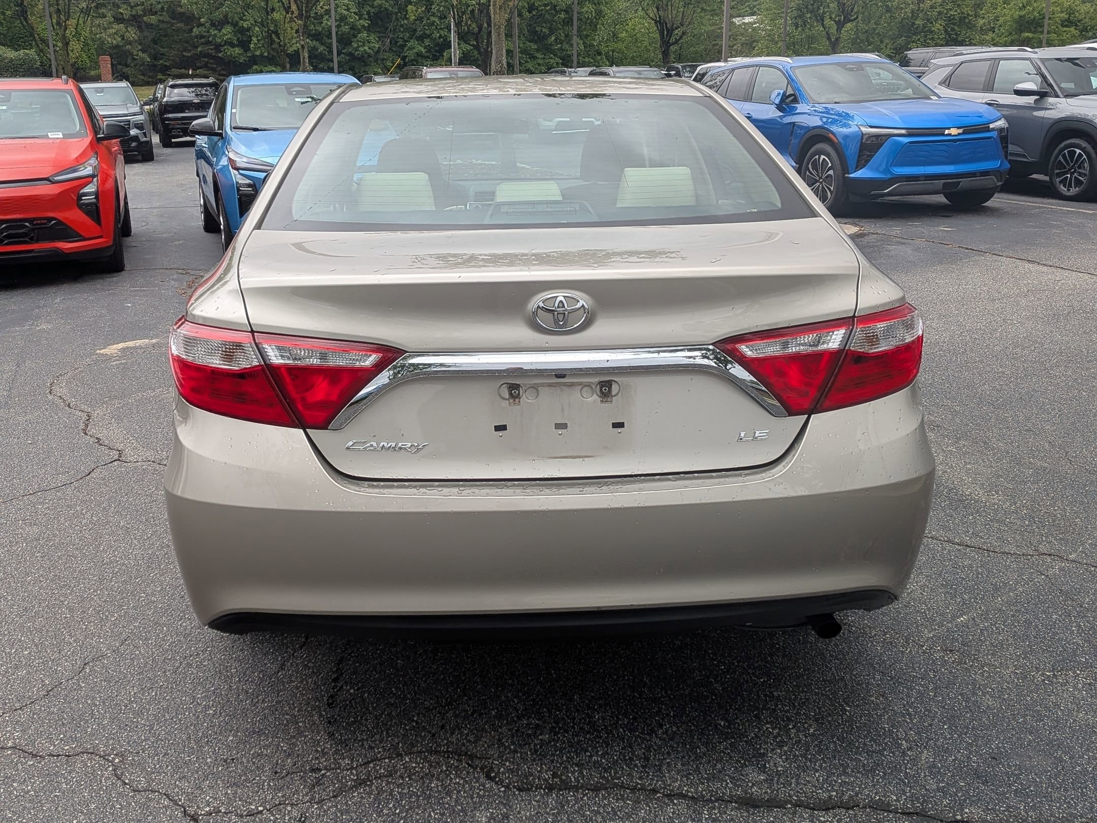 2017 Toyota Camry LE photo 6