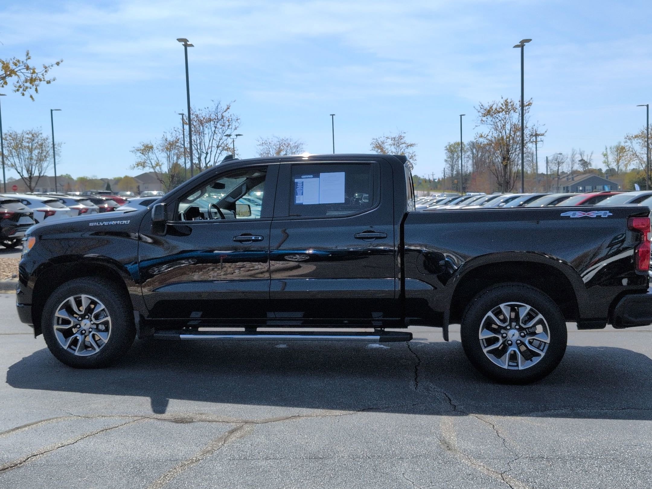 2025 Chevrolet Silverado 1500 RST photo 5