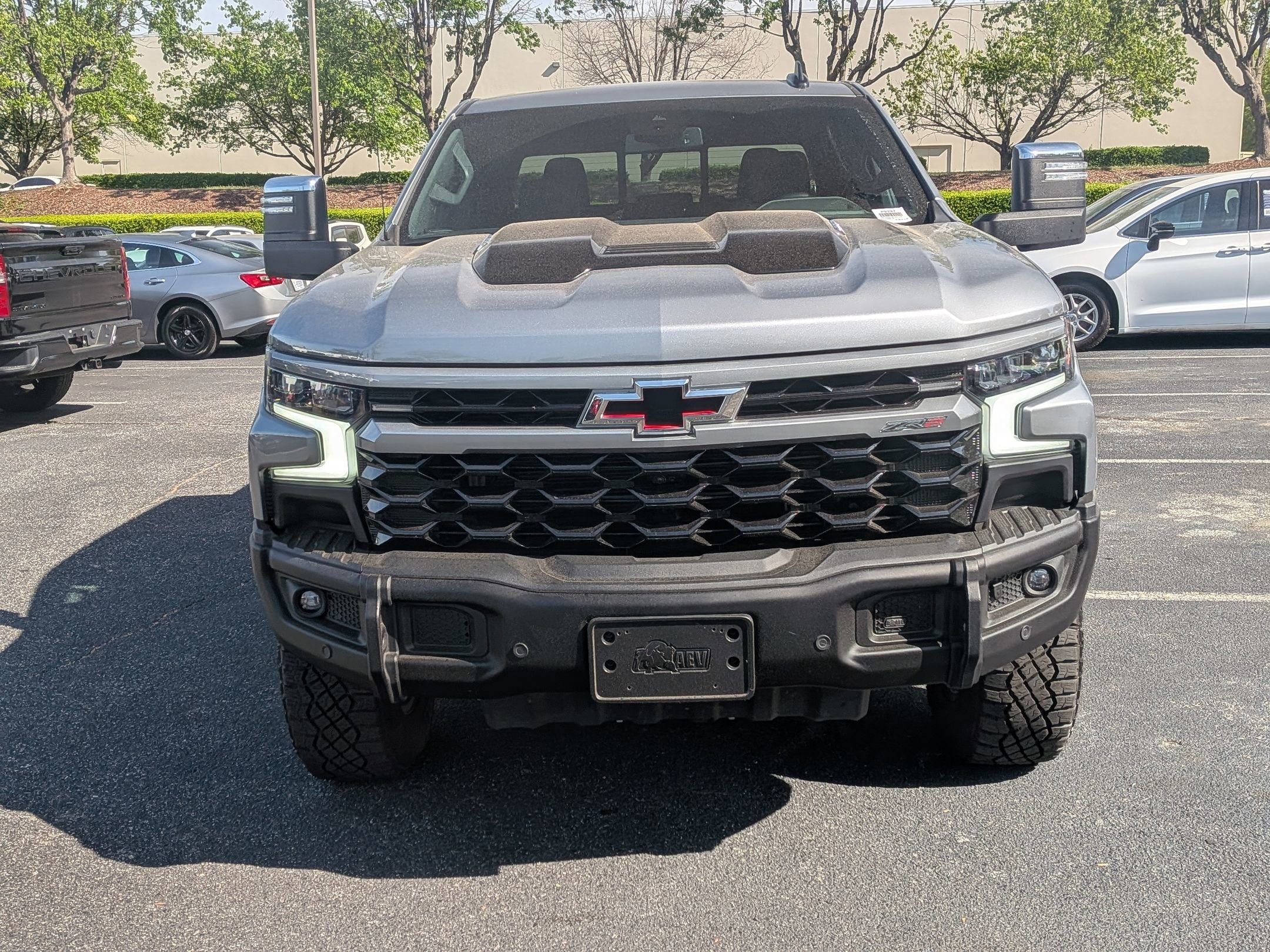 2024 Chevrolet Silverado 1500 ZR2 photo 2