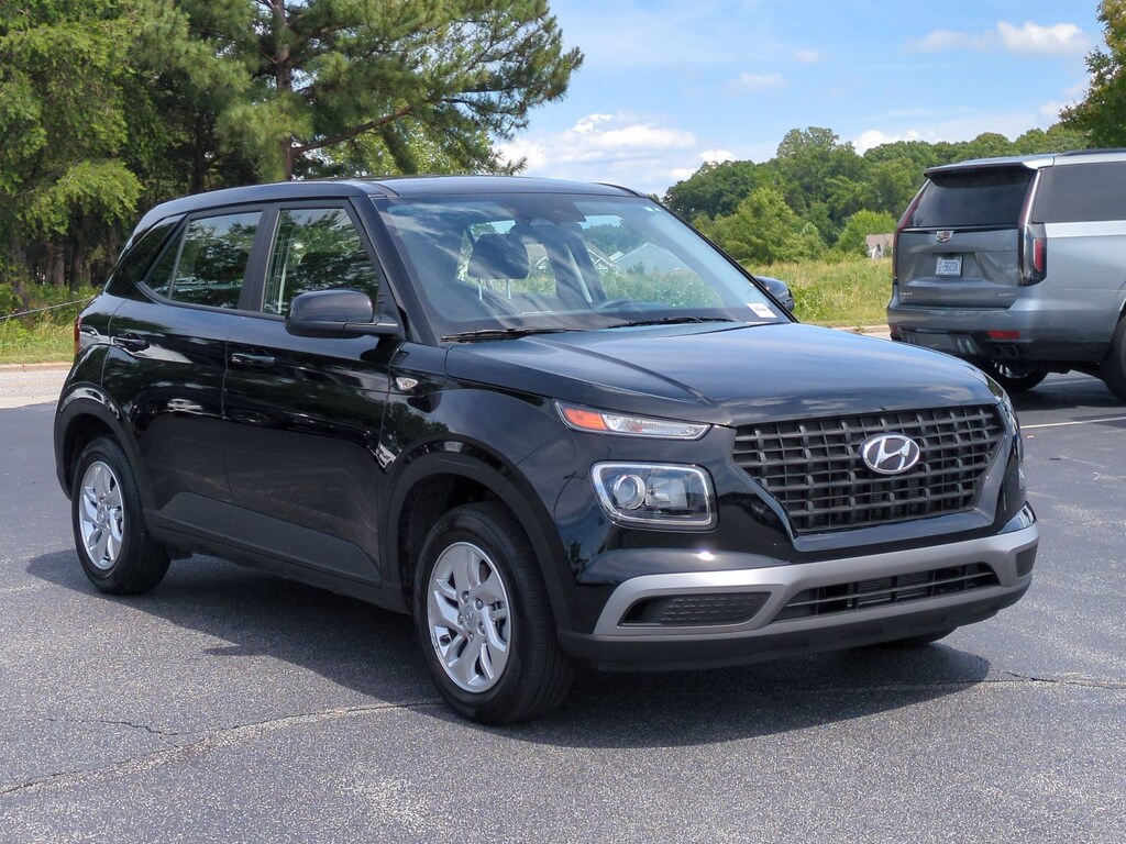 Used 2026 Hyundai Venue SE SUV