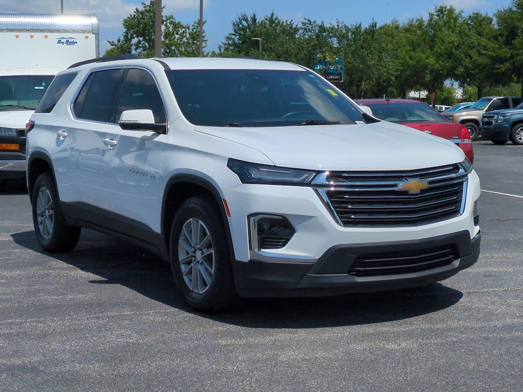 Used 2023 Chevrolet Traverse LT Cloth SUV