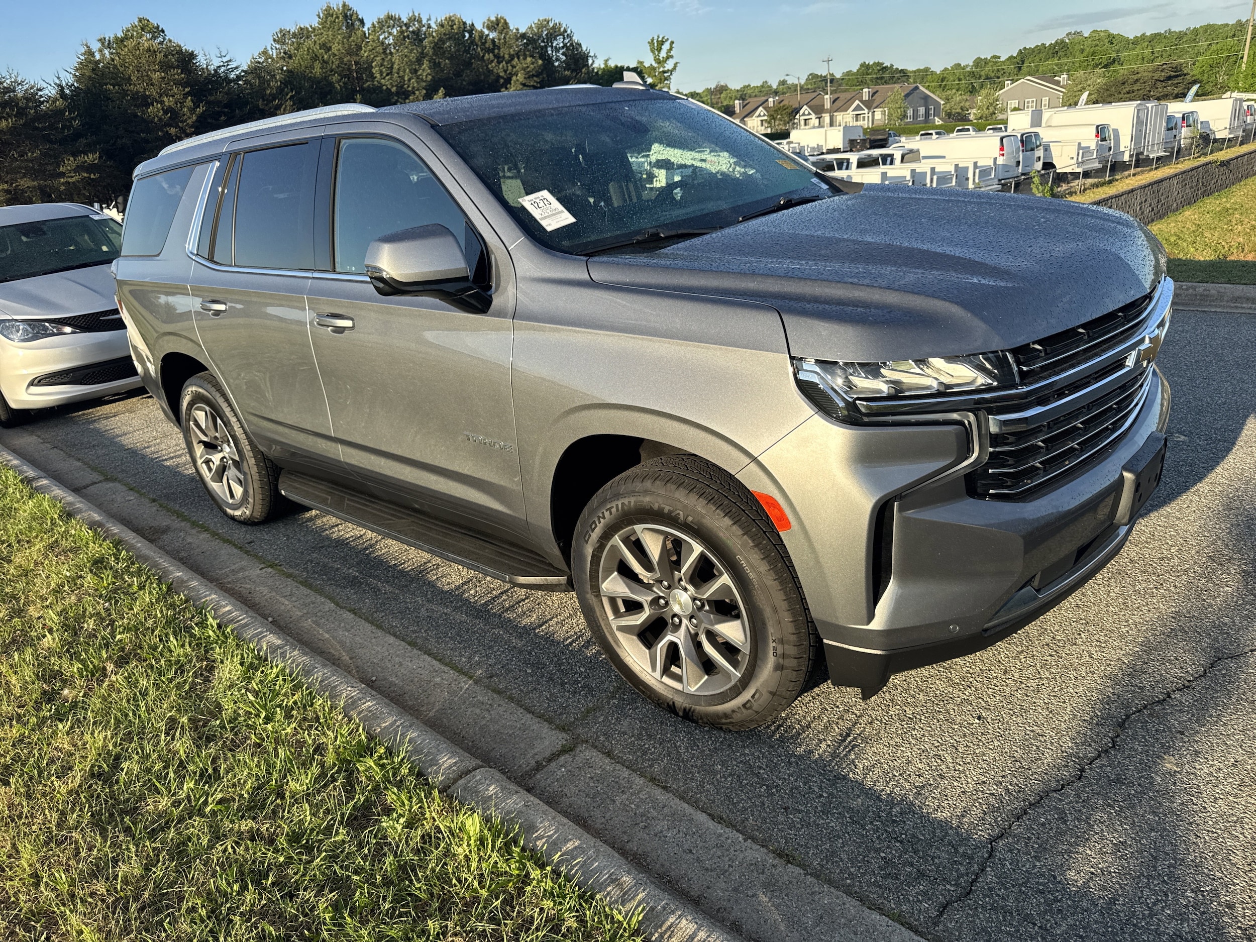 2022 Chevrolet Tahoe LT photo 2