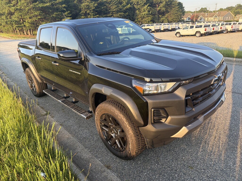 Used 2024 Chevrolet Colorado Pickup