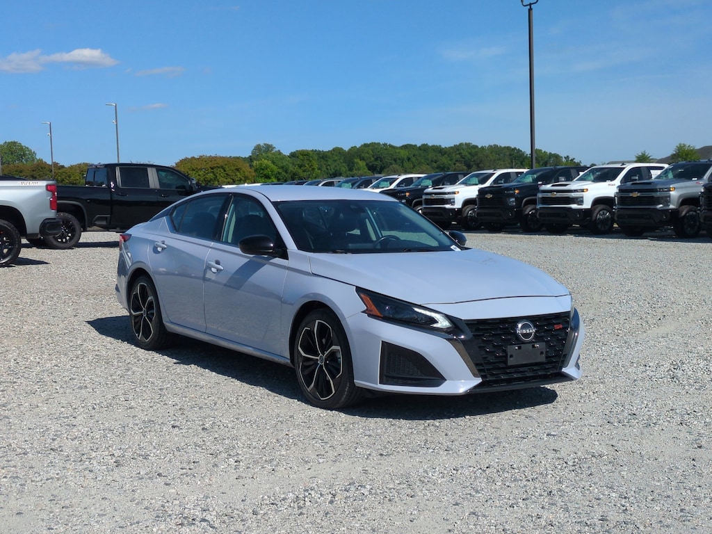 Used 2024 Nissan Altima 2.5 SR Sedan