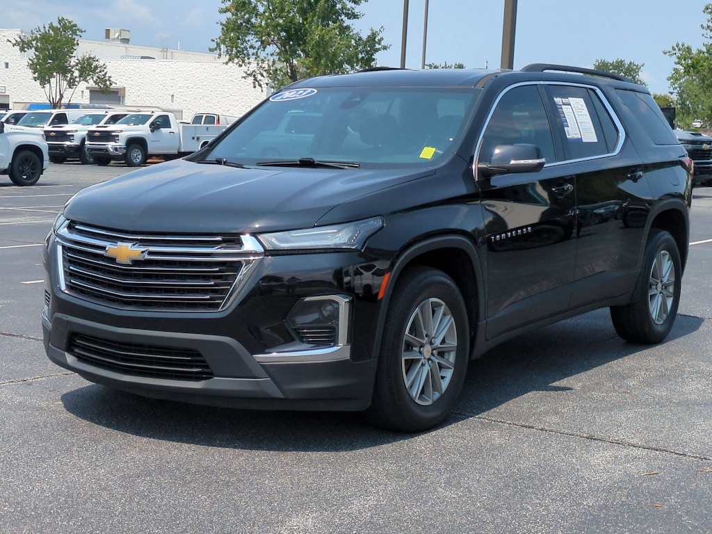 Used 2023 Chevrolet Traverse LT Cloth SUV