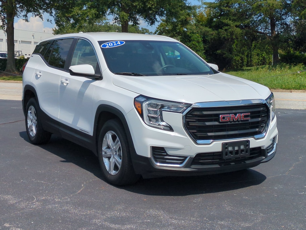 Used 2024 GMC Terrain SLE SUV