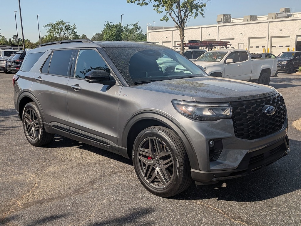 Used 2025 Ford Explorer ST-Line SUV
