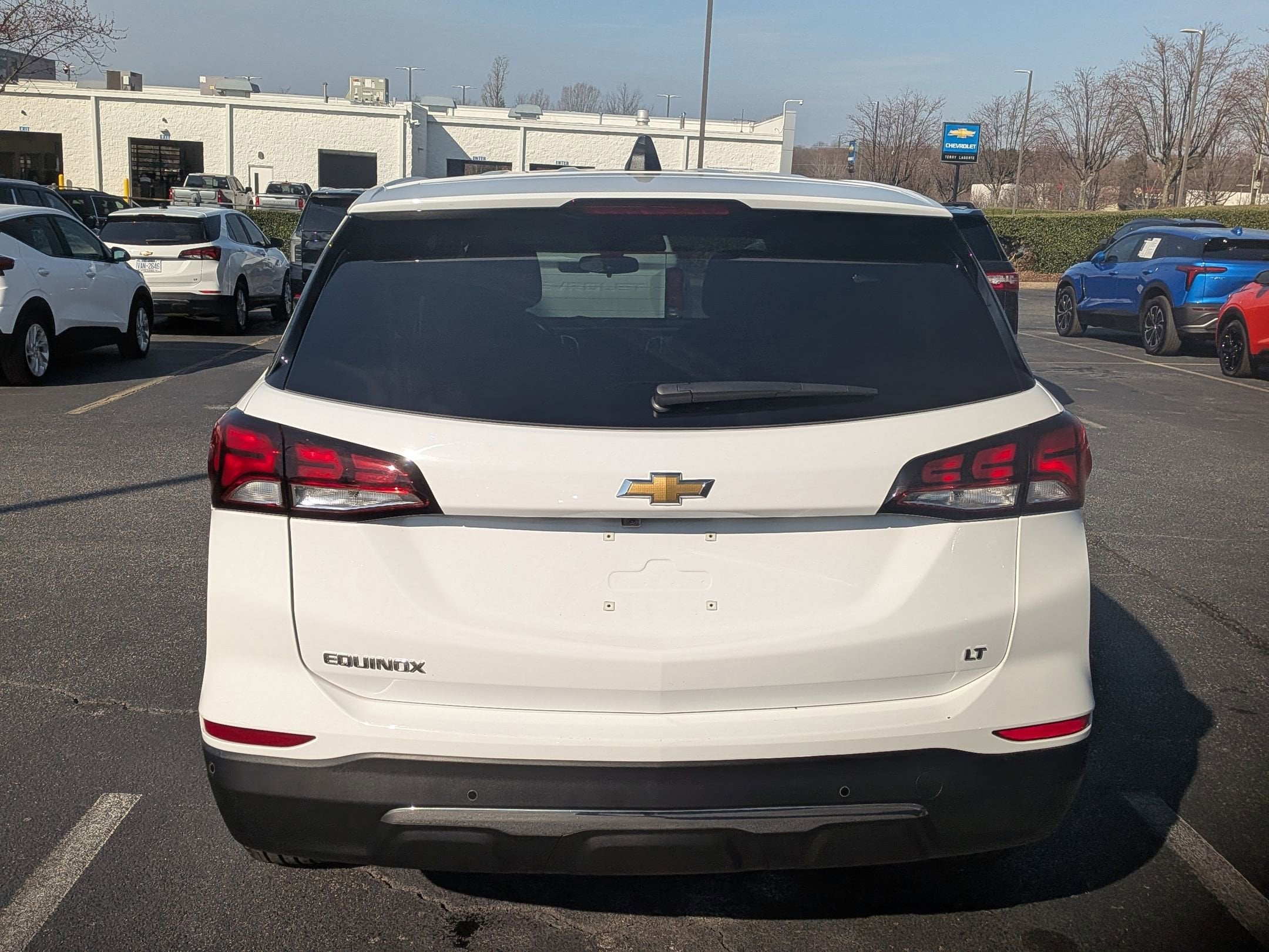 2024 Chevrolet Equinox LT photo 3