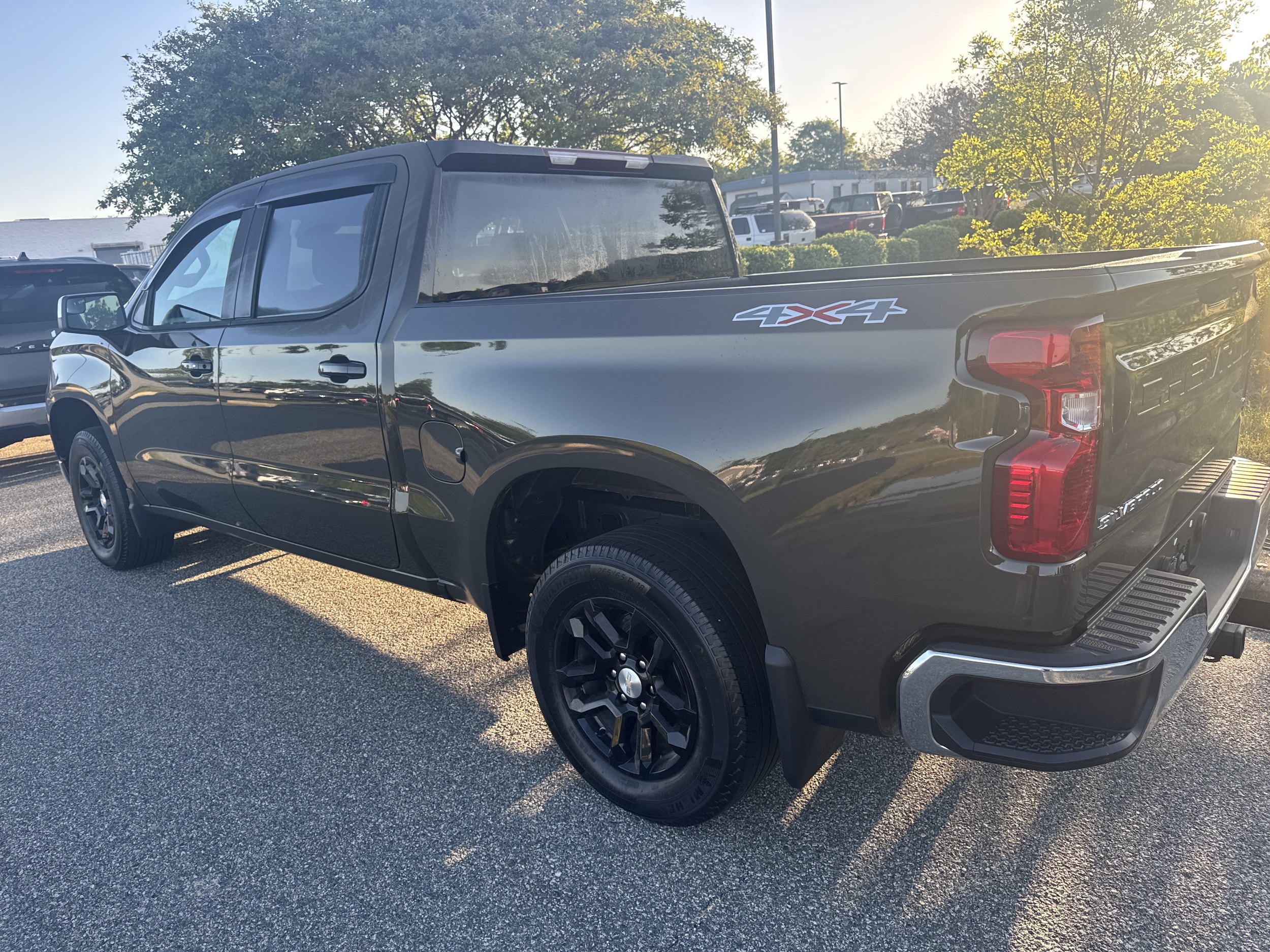 2023 Chevrolet Silverado 1500 LT photo 6