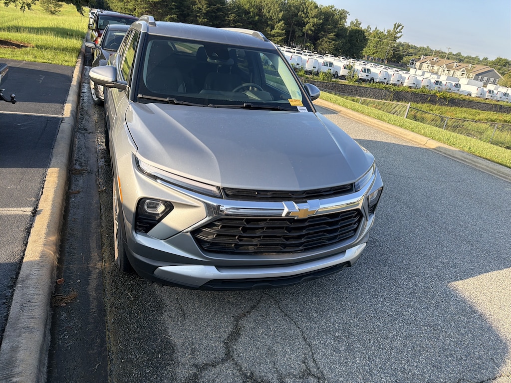 Used 2025 Chevrolet Trailblazer LT SUV