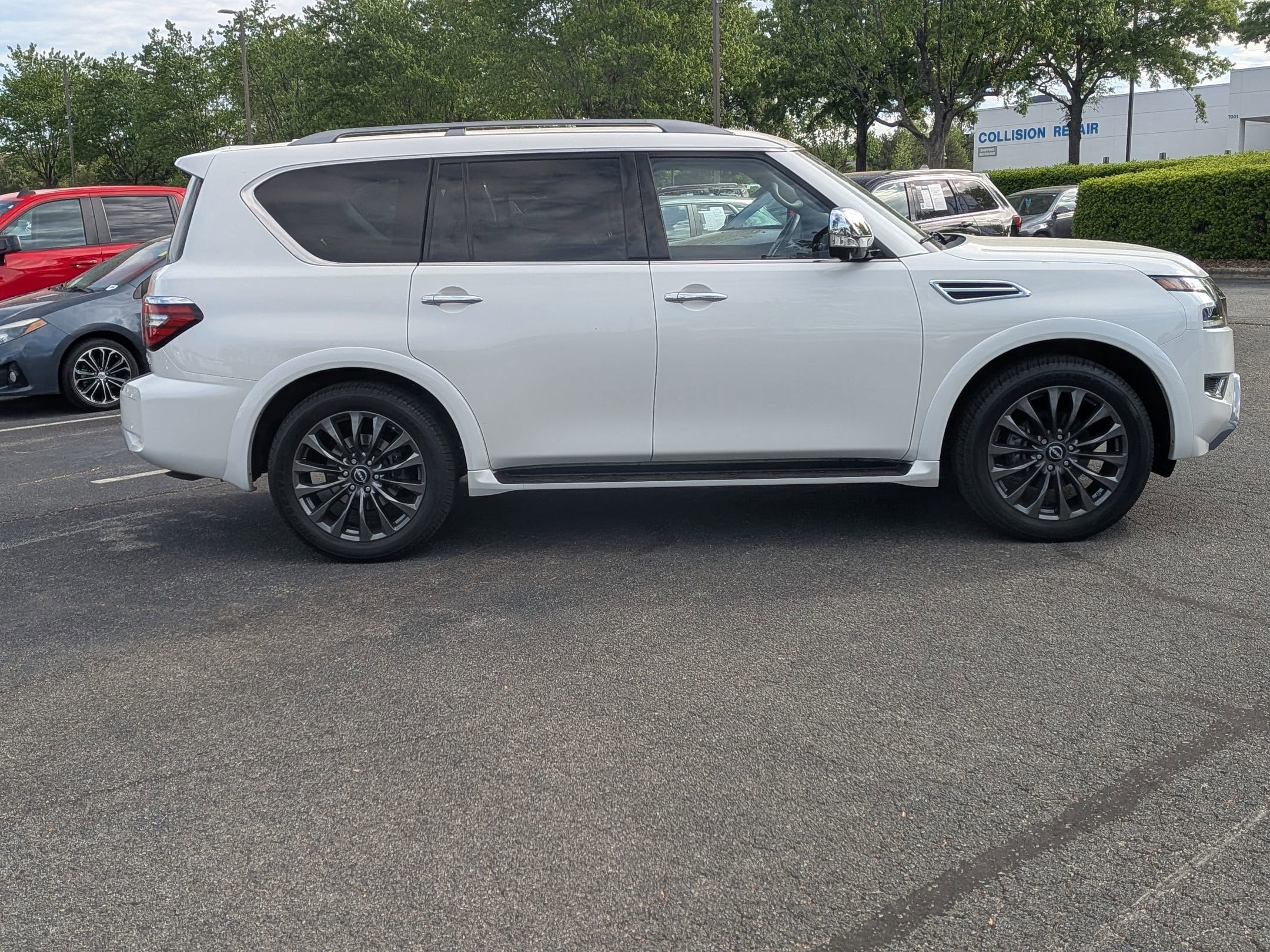 2023 Nissan Armada Platinum photo 3