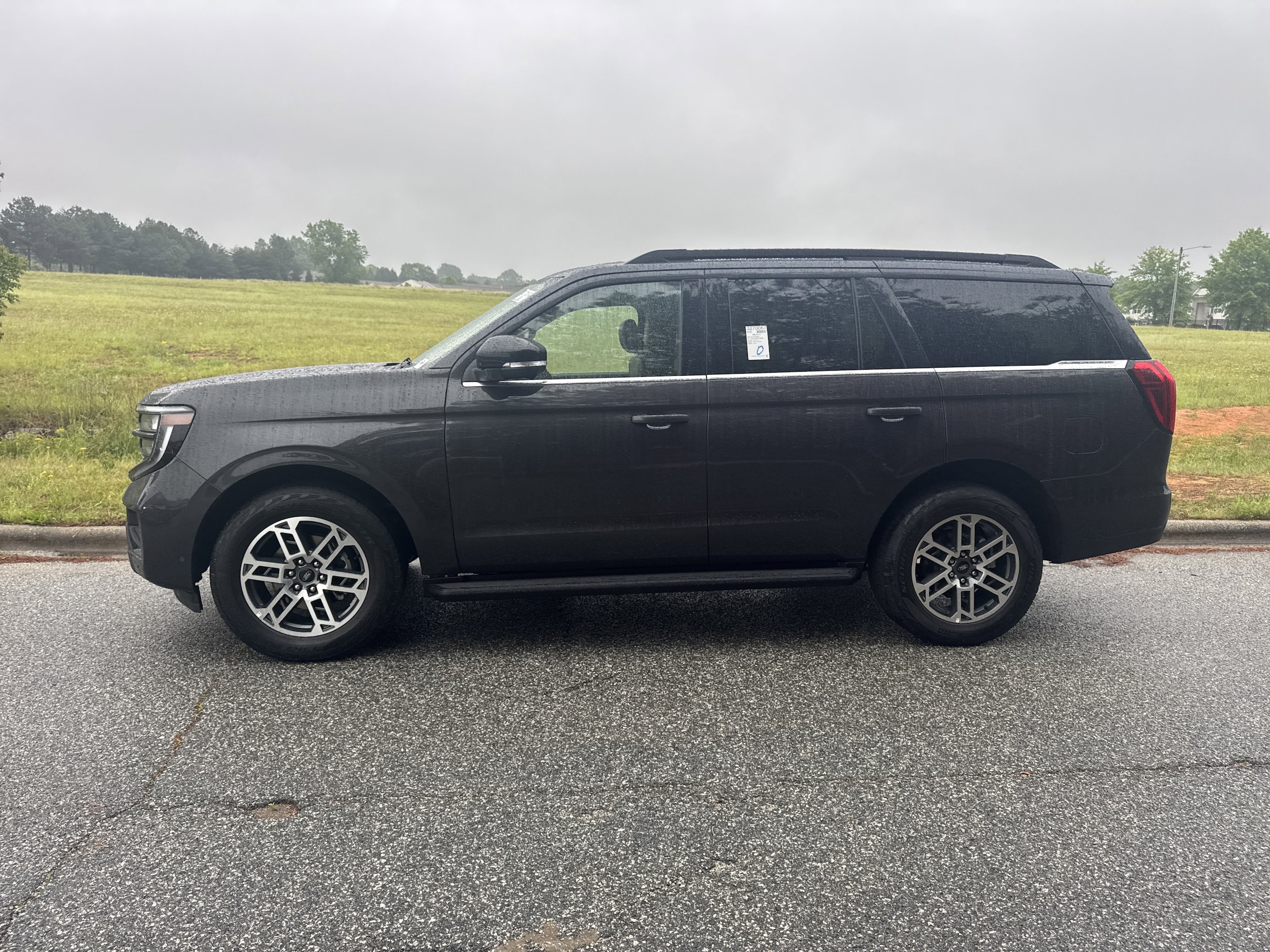 2025 Ford Expedition Active photo 6