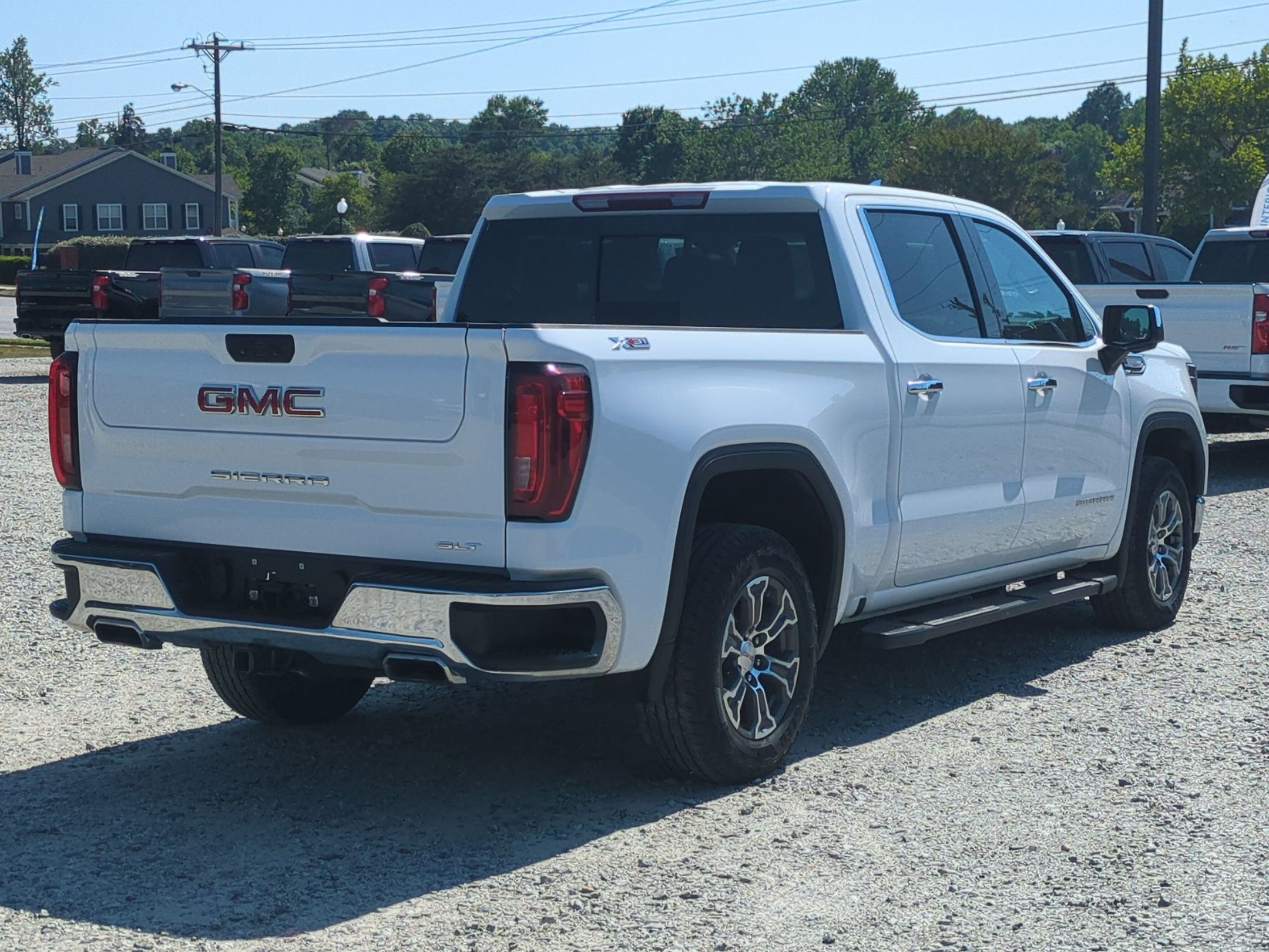 2023 GMC Sierra 1500 SLT - Photo 10