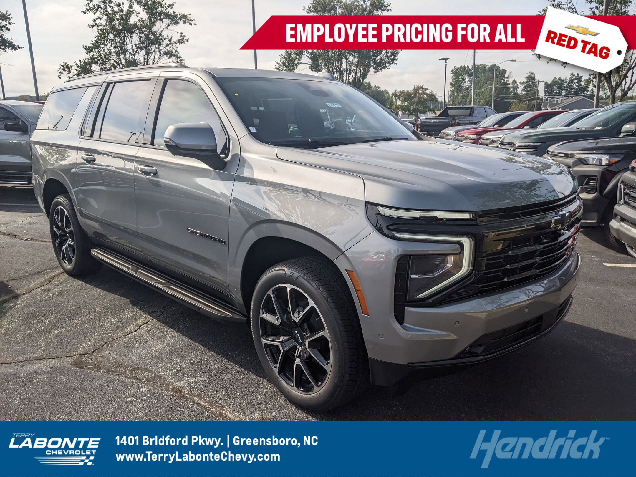 2026 Chevrolet Suburban RST's photo