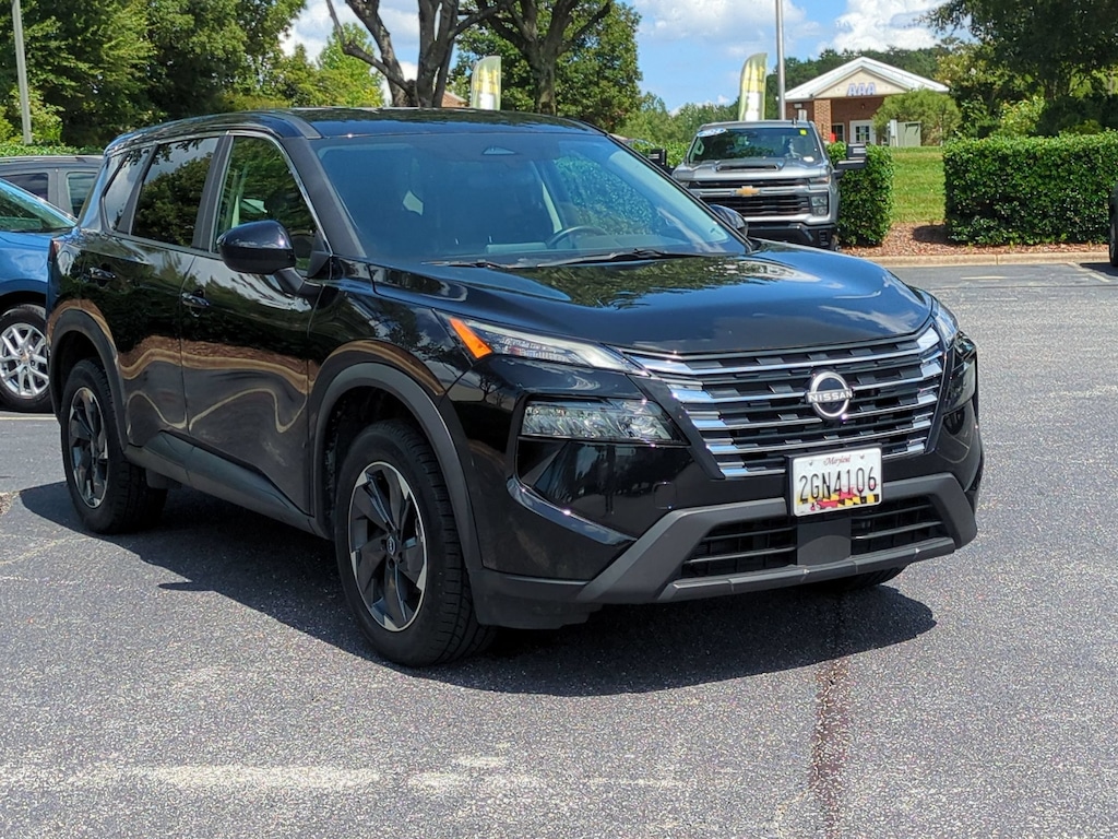 Used 2025 Nissan Rogue SV SUV