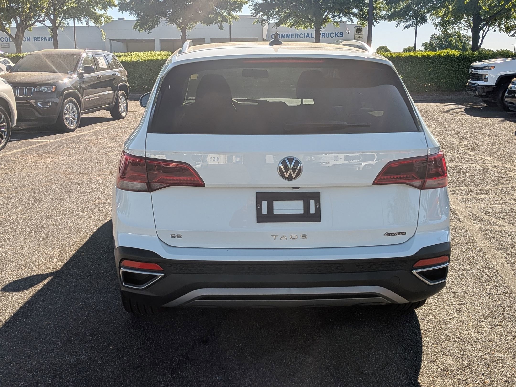 2022 Volkswagen Taos SE photo 3