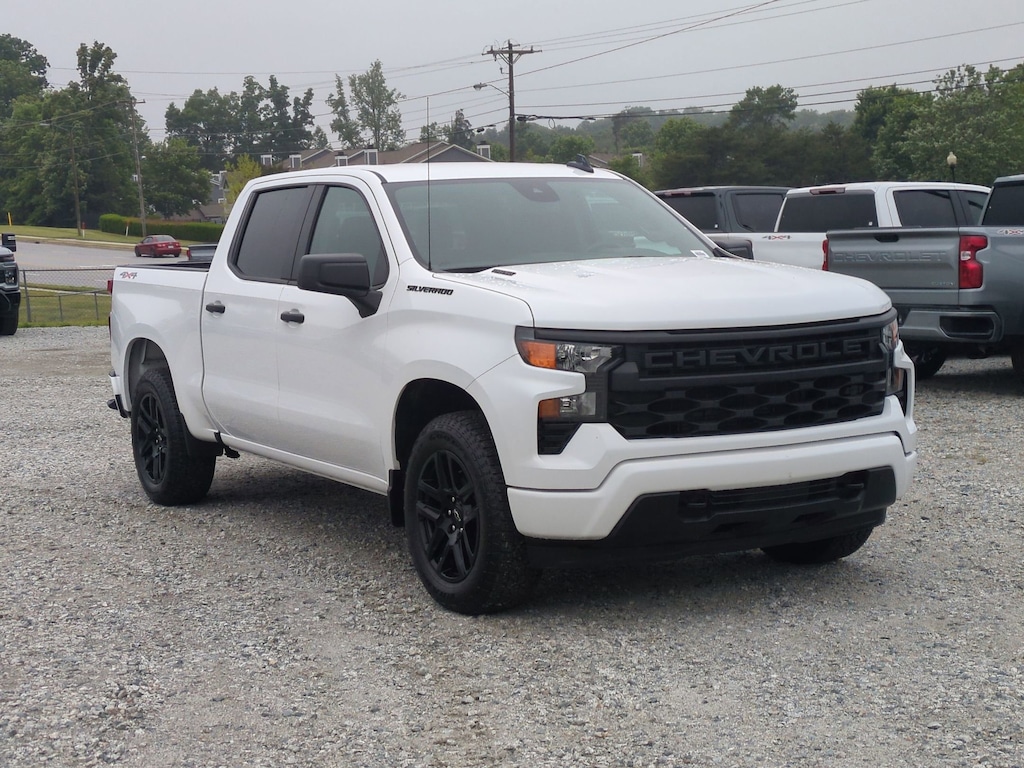 Used 2025 Chevrolet Silverado 1500 Custom Pickup