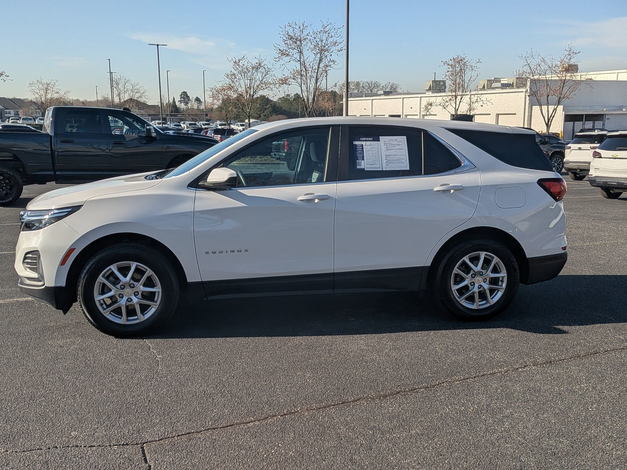 2024 Chevrolet Equinox LT photo 5