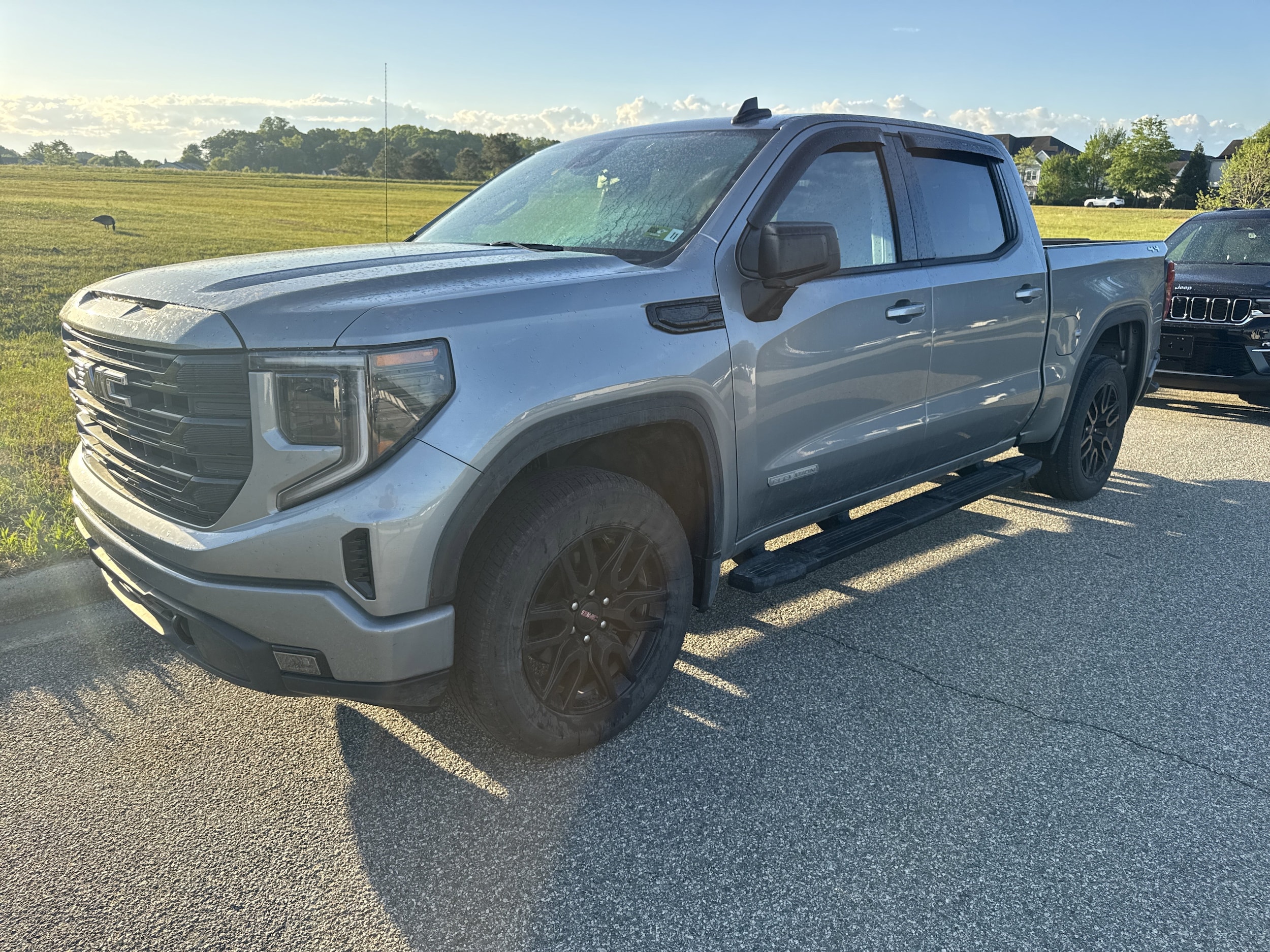 2024 GMC Sierra 1500 Elevation photo 5