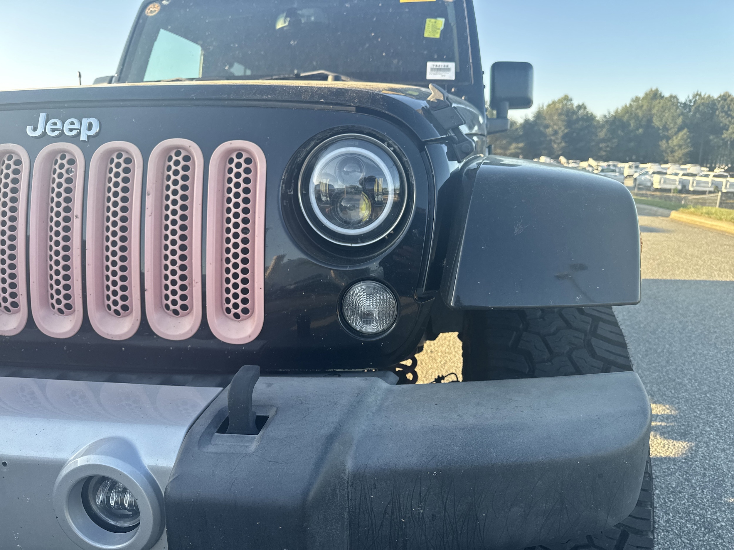 2015 Jeep Wrangler Unlimited Sahara photo 6