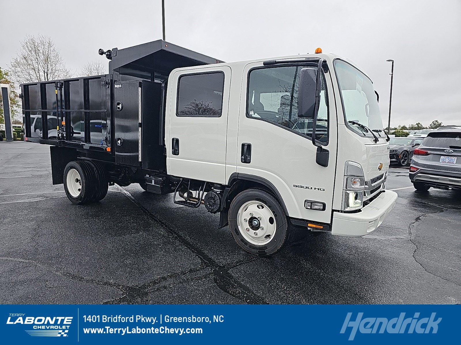 2024 Chevrolet 4500 LCF Pickup's photo