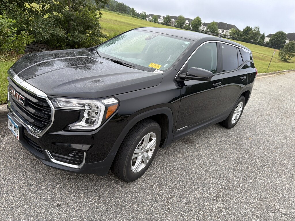 Used 2024 GMC Terrain SLE SUV