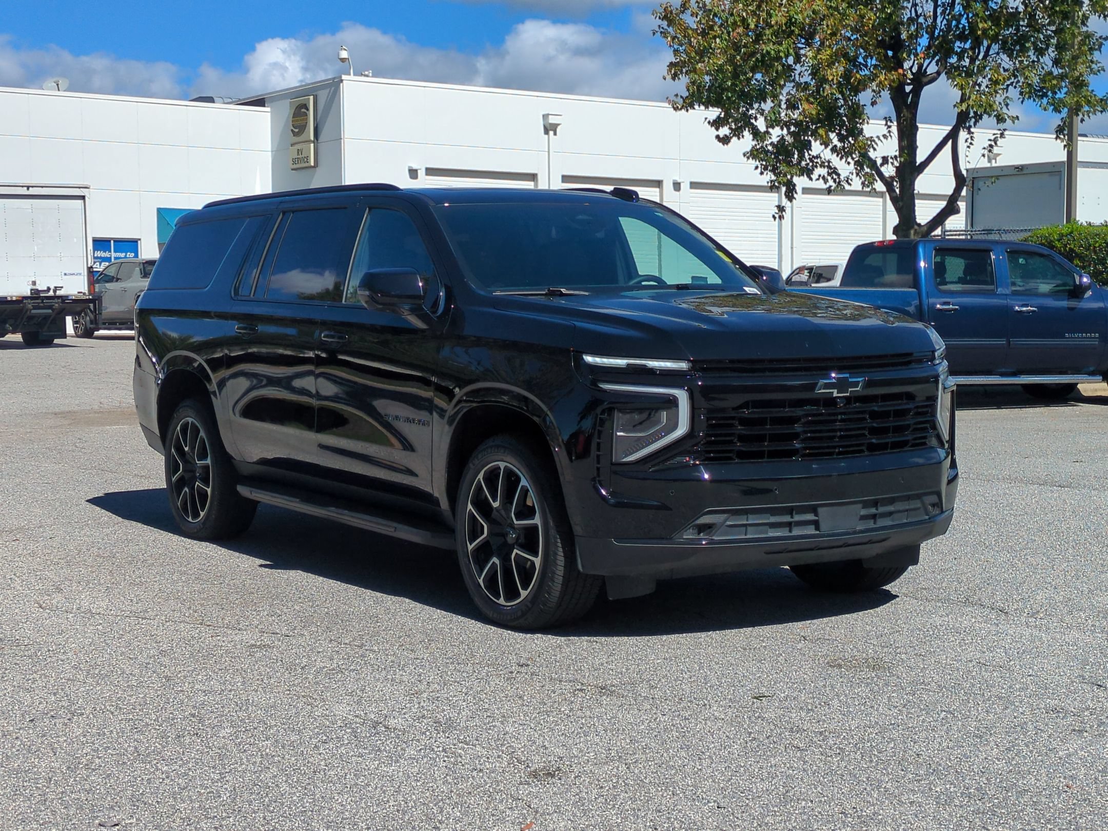 Used 2025 Chevrolet Suburban RST SUV